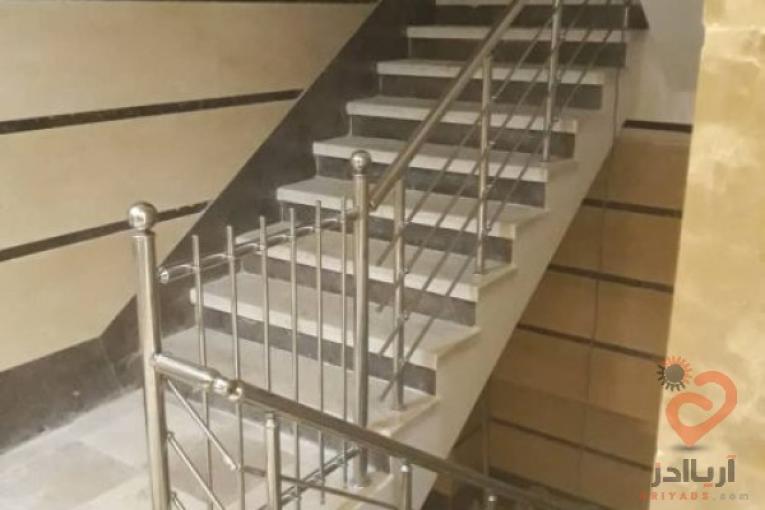 ساخت و نصب انواع نرده استیل،نرده راه پله،حفاظ پنجره،حفاظ بالکن،حفاظ بانکی