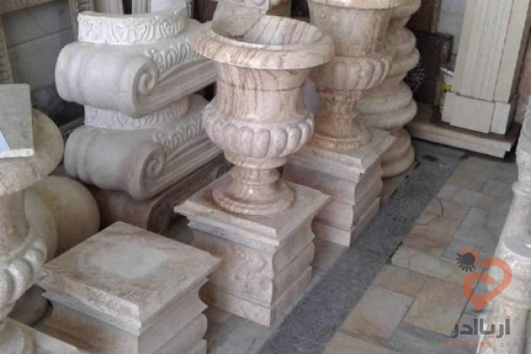 تزئینات و مصنوعات سنگی اراد