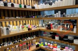 تولید بطری های پت و پلی اتیلن در زمینه غذایی ، دارویی ، آرایشی و بهداشتی